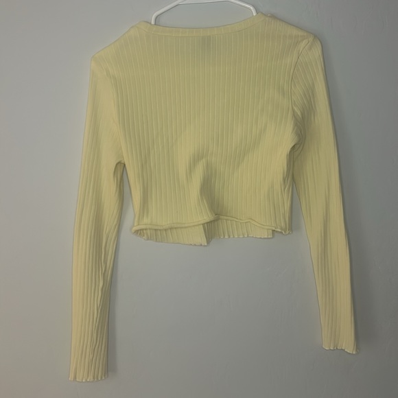 Yellow long sleeve crop top - Picture 2 of 2